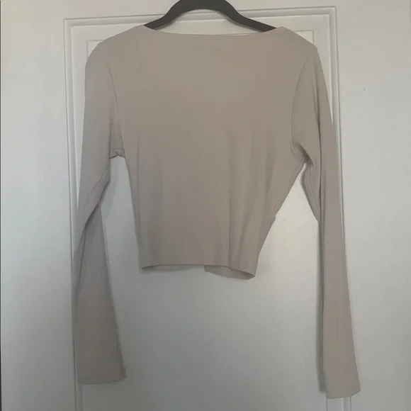 Abercrombie Twist Front Long Sleeve, cream - Picture 3 of 7